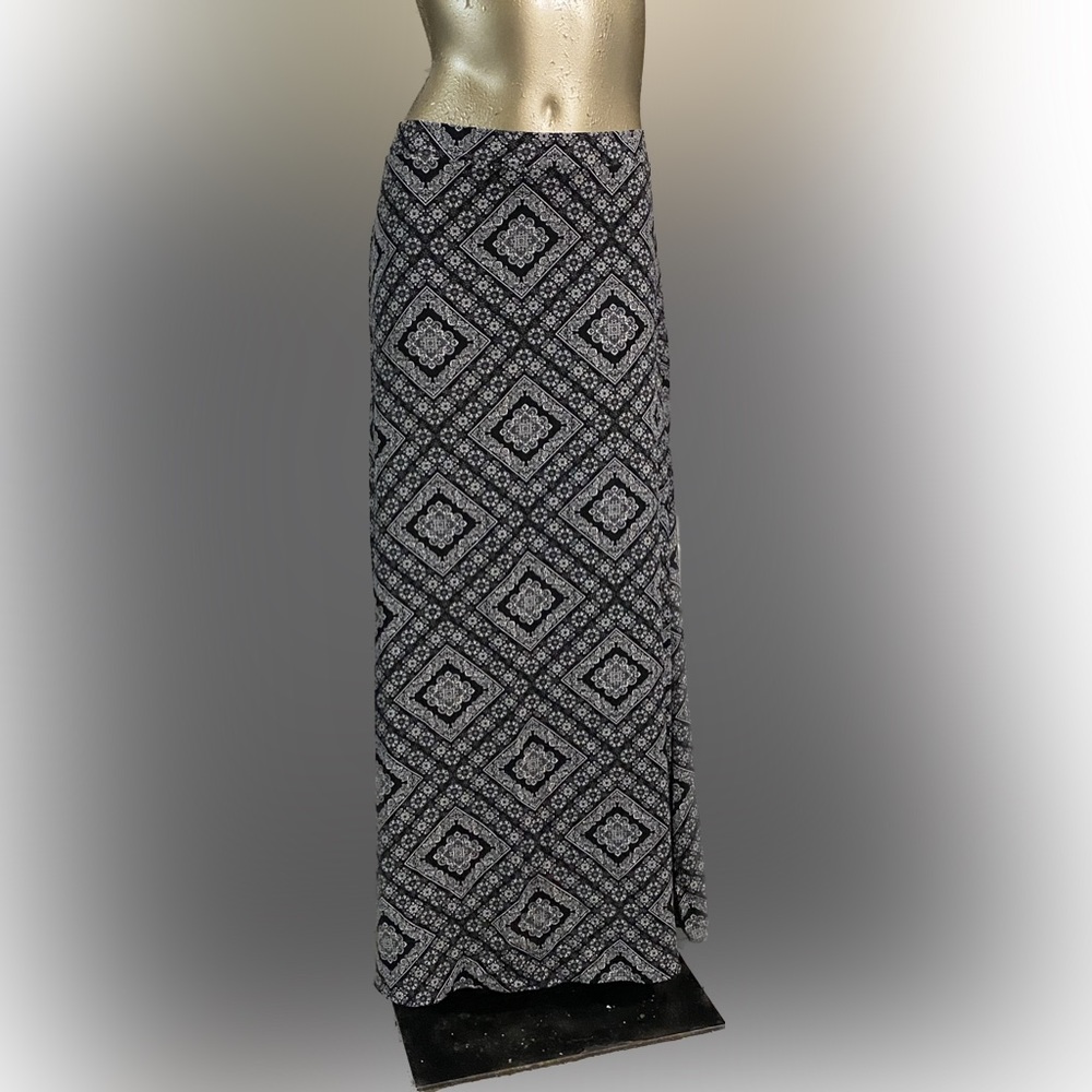 Black and White Print Skirt, M